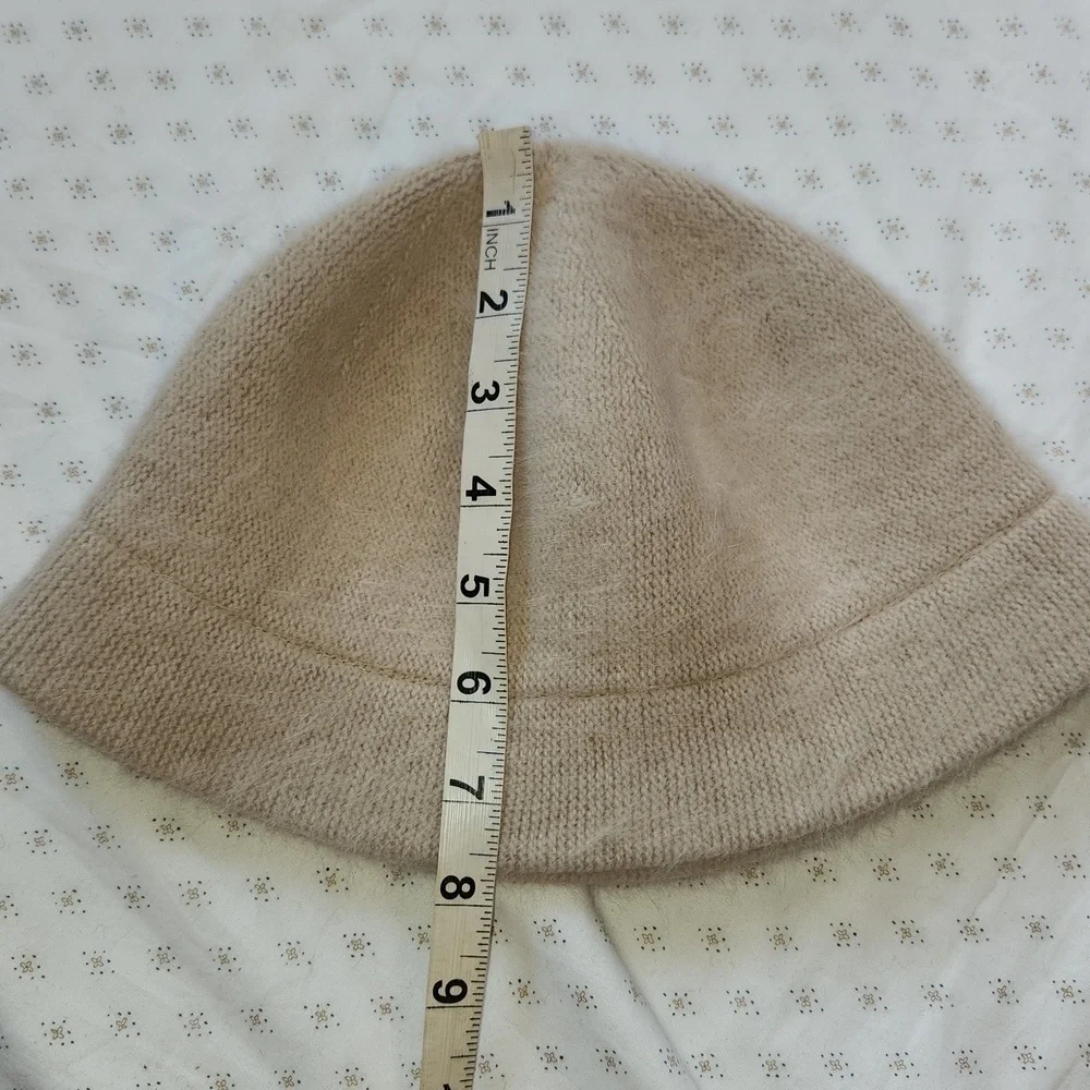 NWOT David & Yung cream angora bucket hat